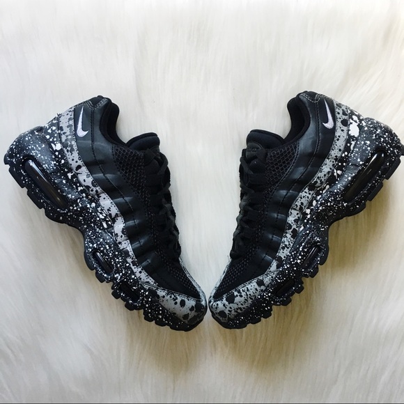 Nike Shoes - Air Max 95 SE